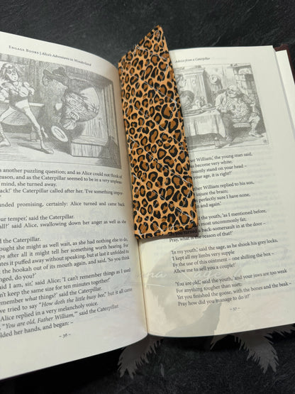 🌙 Storykeeper Bookmark